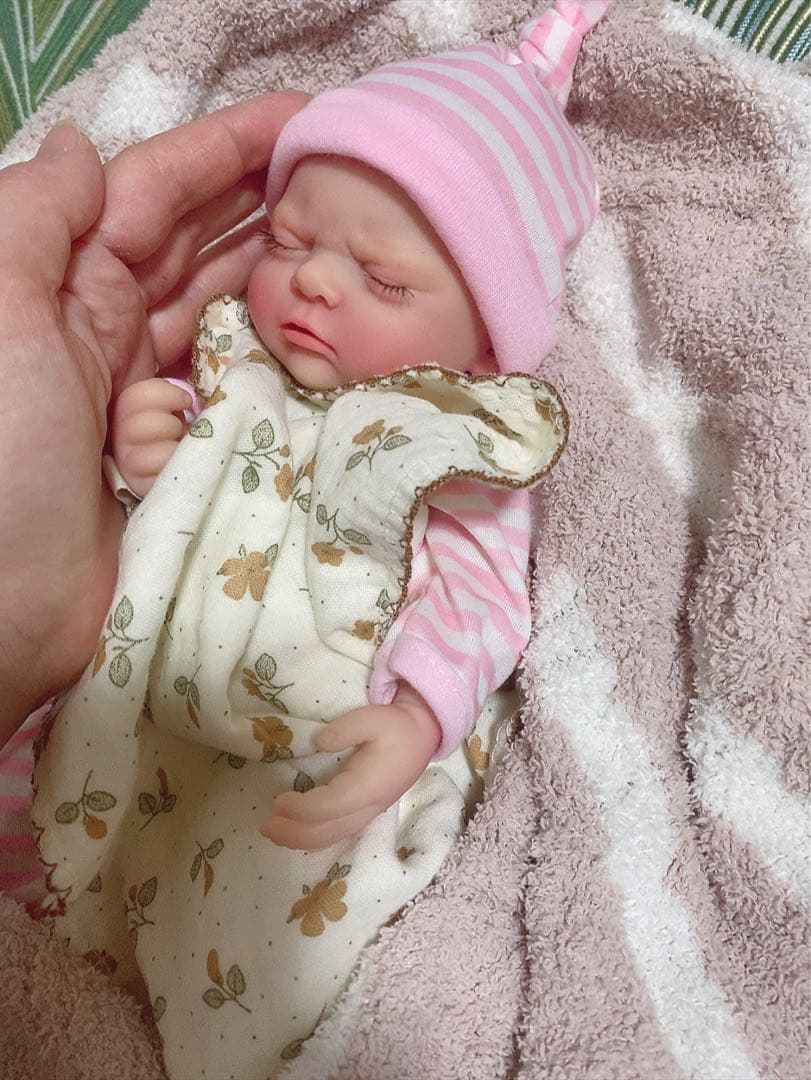 ぷにぷに　フルシリコン　リボーンドール　赤ちゃん人形