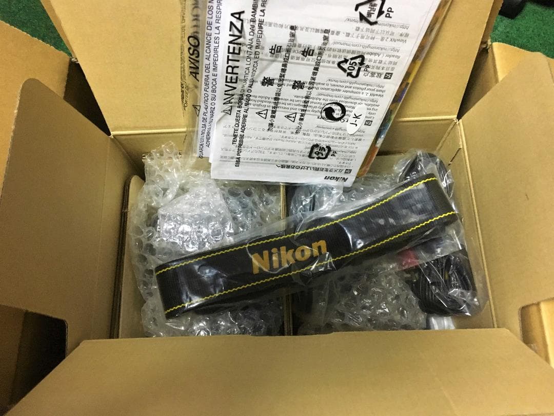 Nikon D5500 + ズームレンズ(18-140mm) セットモデル