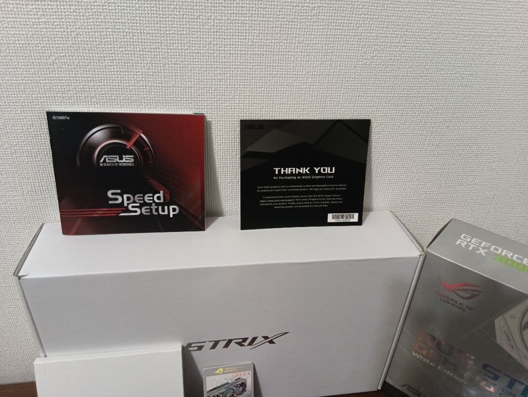 グラフィックボード・グラボ・ビデオカード ASUS ROG STRIX RTX 3090 WhiteEdition