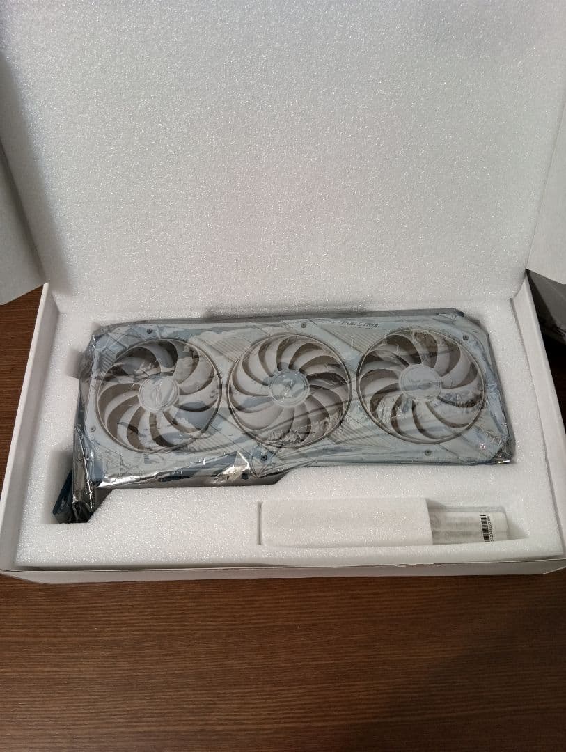 グラフィックボード・グラボ・ビデオカード ASUS ROG STRIX RTX 3090 WhiteEdition