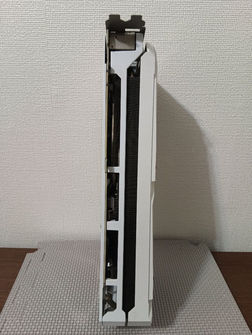 グラフィックボード・グラボ・ビデオカード ASUS ROG STRIX RTX 3090 WhiteEdition