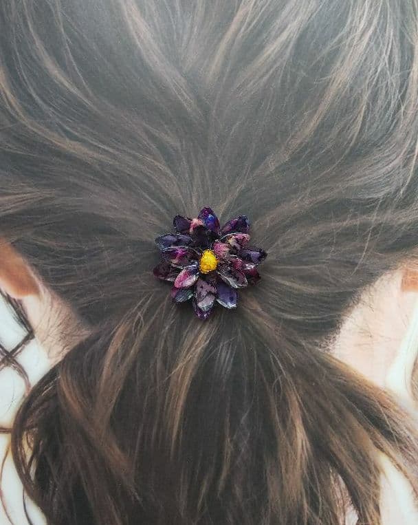 パープルミックスフラワーレジンヘアゴム ポニーフック変更可能。