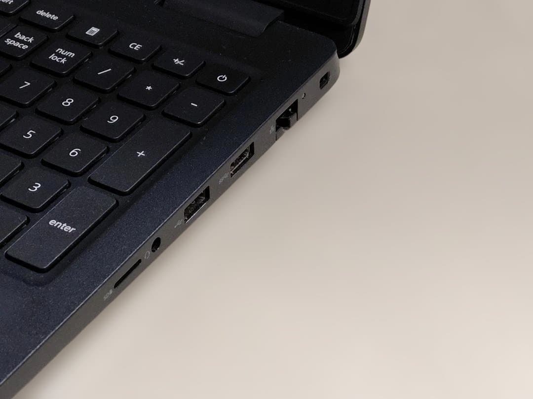 Dell Latitude 3520 Win11Pro Core-i5 美品中古