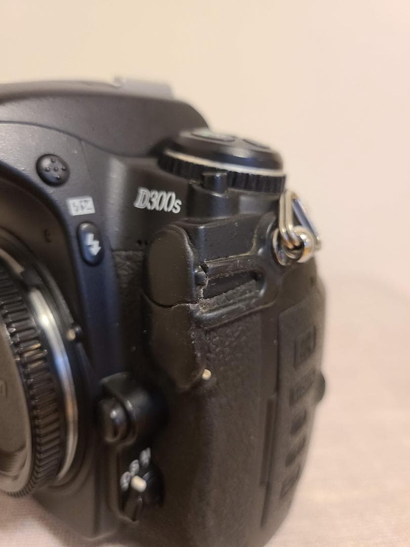 【まだ使えるけど】Nikon D300s【ジャンク】