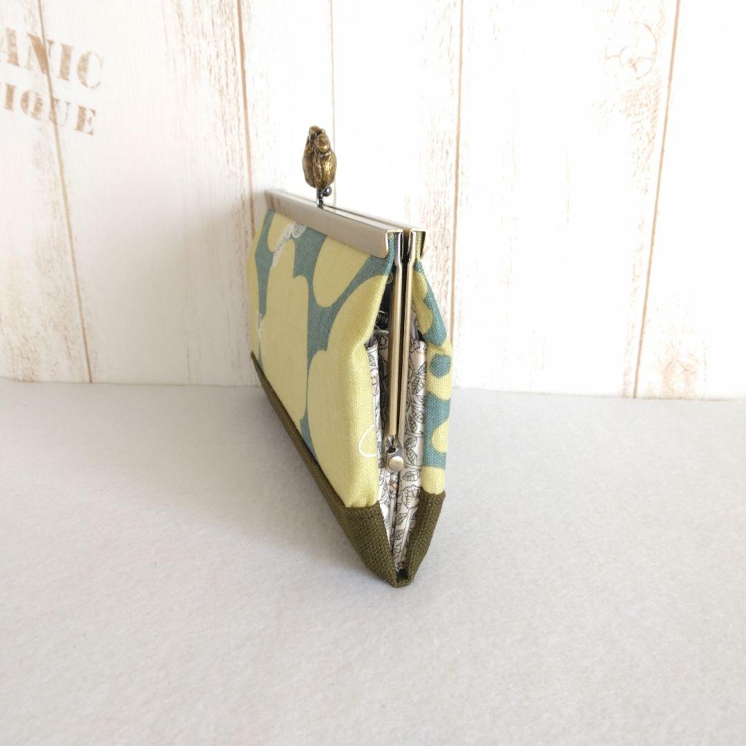 ミナペルホネン hanaco+choucho(カーキ) リス浮足がま口長財布