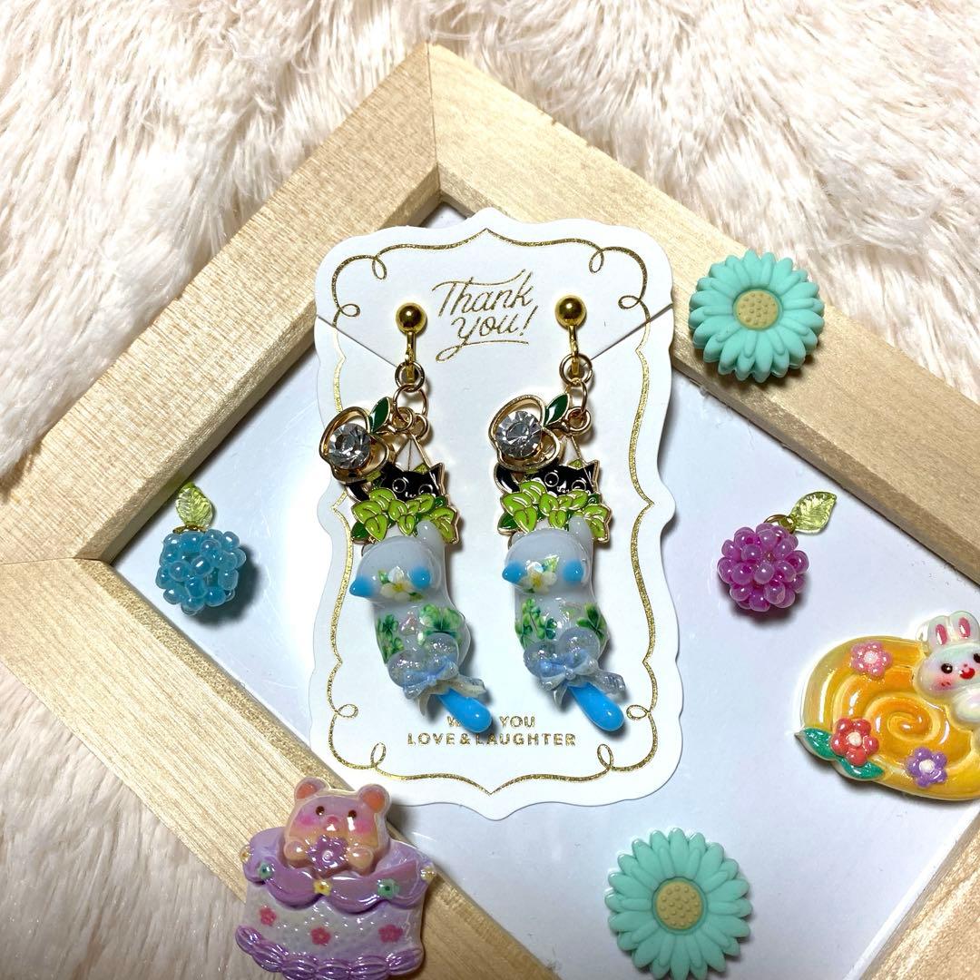 ☆黒猫ちゃんとキラキラりんごが可愛い猫ちゃんイヤリング☆