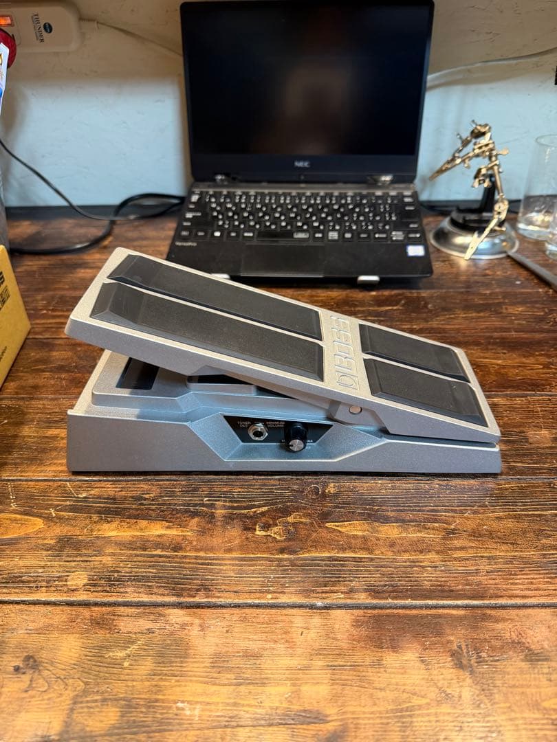 美品　BOSS　FV-500H　ボリュームペダル　箱、説明書付