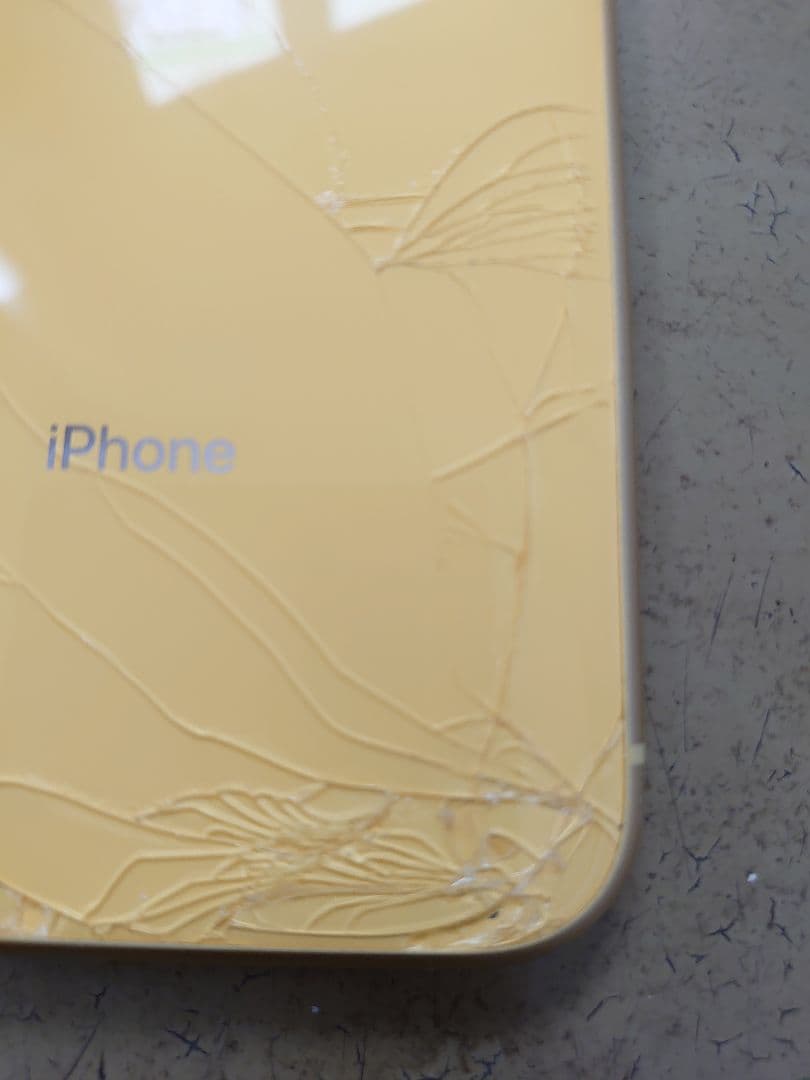 スマートフォン本体 iPhone XR Yellow 64 GB docomo