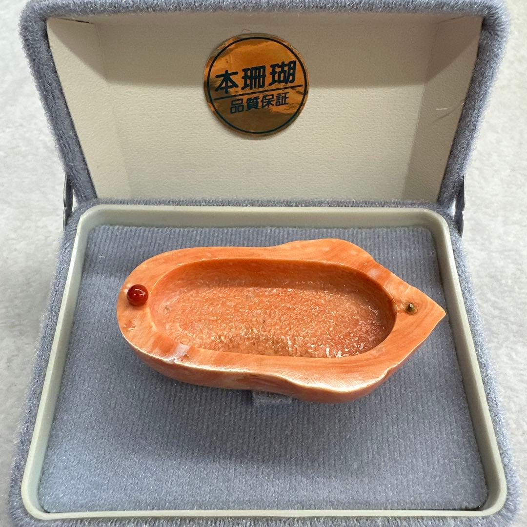 国産　天然桃珊瑚彫刻のアクセサリー