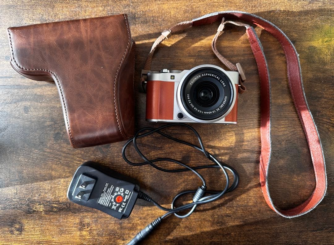 富士フィルム X-A5 ミラーレスカメラ レンズ付き