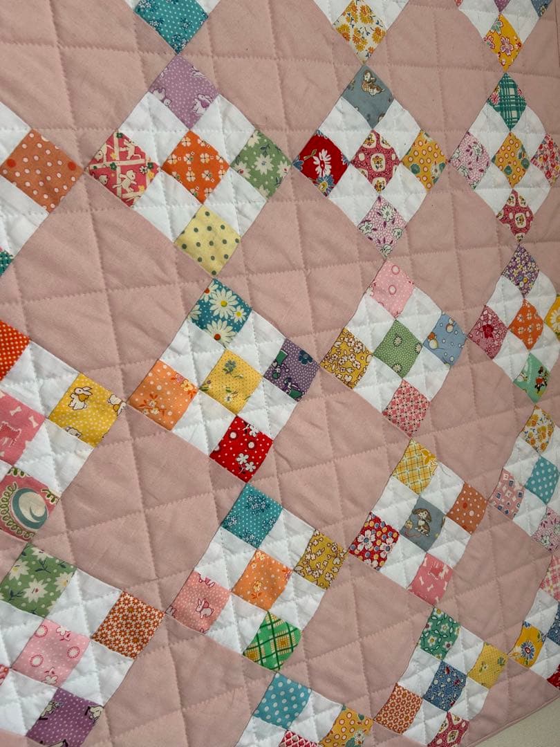 パッチワークキルト　タペストリー