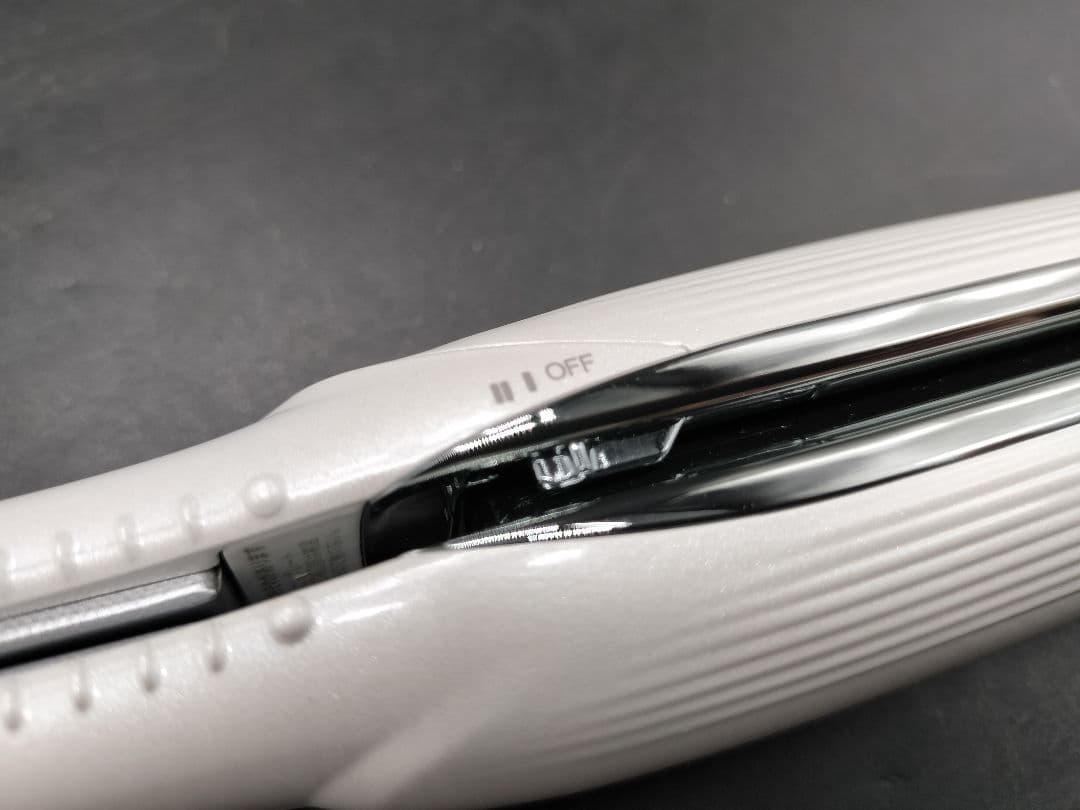 ‪✿SSR ReFa フィンガーアイロン RE-A102A ホワイト