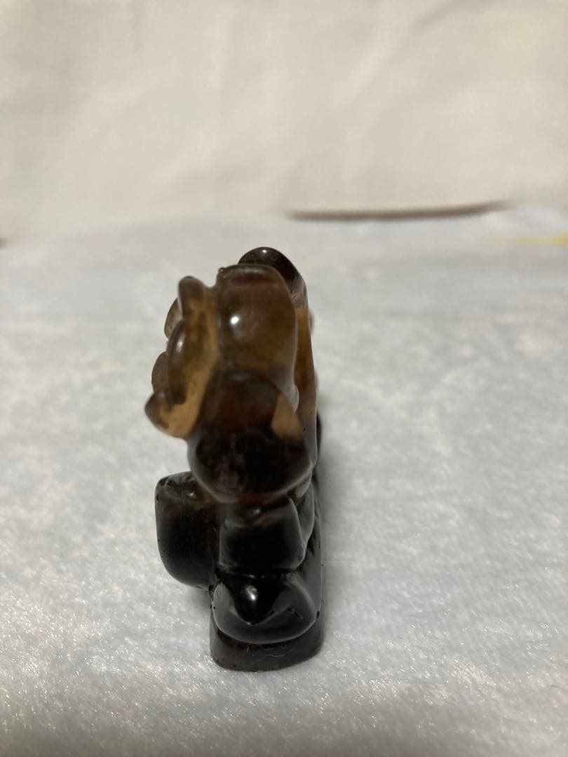 九尾の狐の彫刻置物 スモーキークォーツ