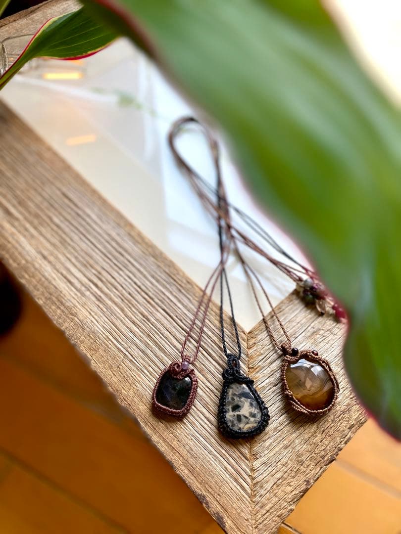 調和とバランス＊ブラックレースアゲート天然石マクラメネックレス/日々のお守り