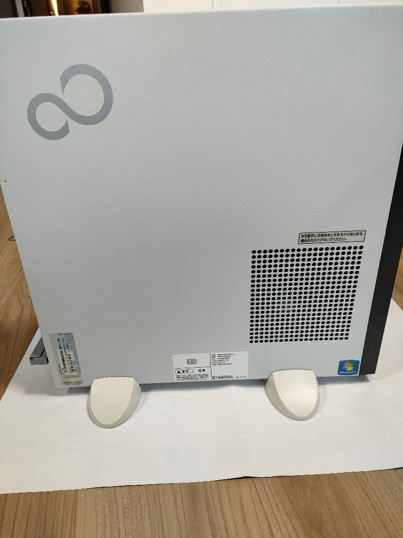Fujitsu Esprimo デスクトップPC