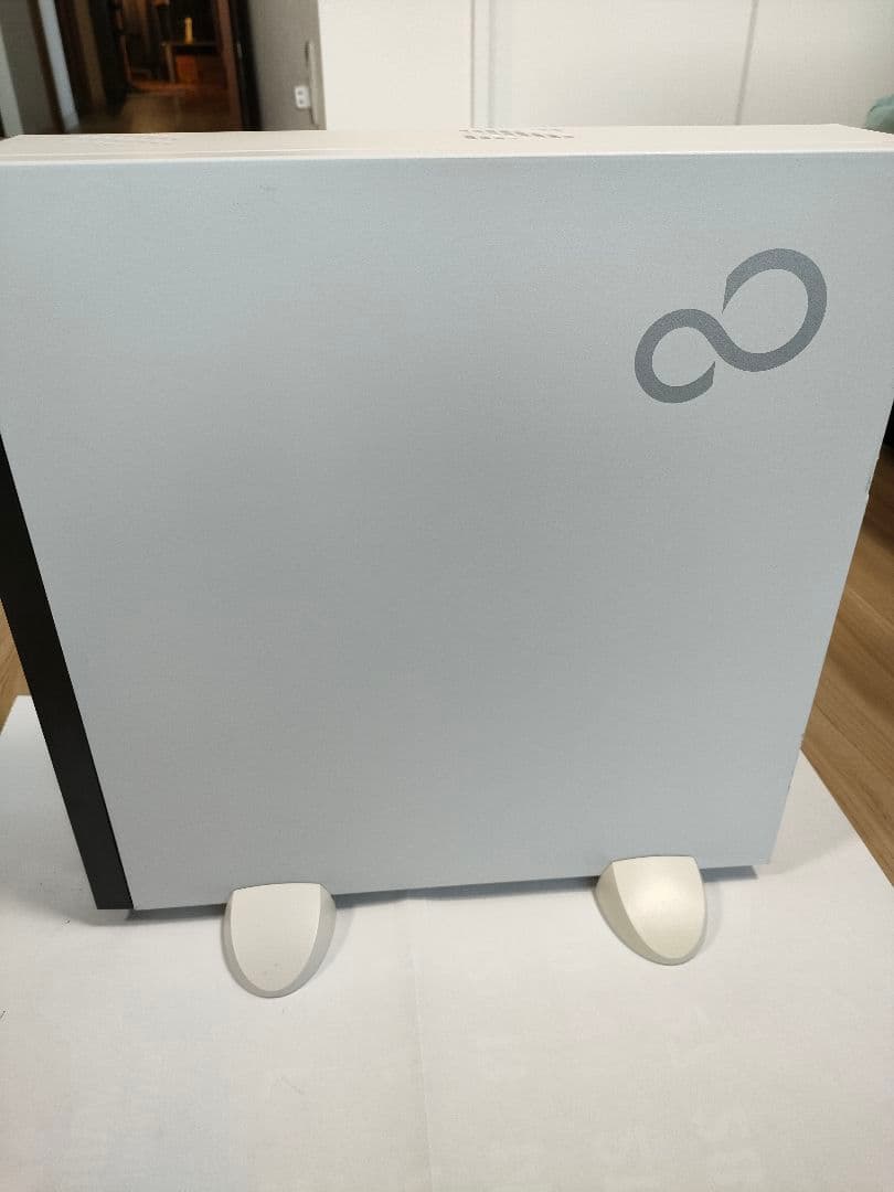 Fujitsu Esprimo デスクトップPC