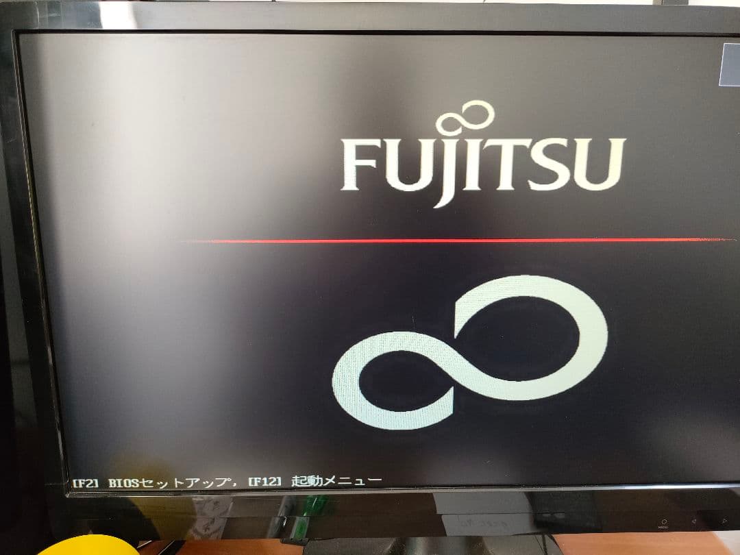 Fujitsu Esprimo デスクトップPC