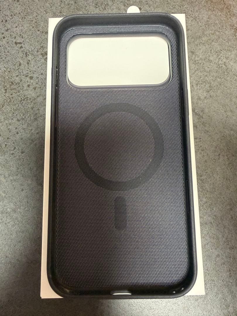 MagSafe対応 iPhone 17 Pro Max ケース ブラック　傷あり