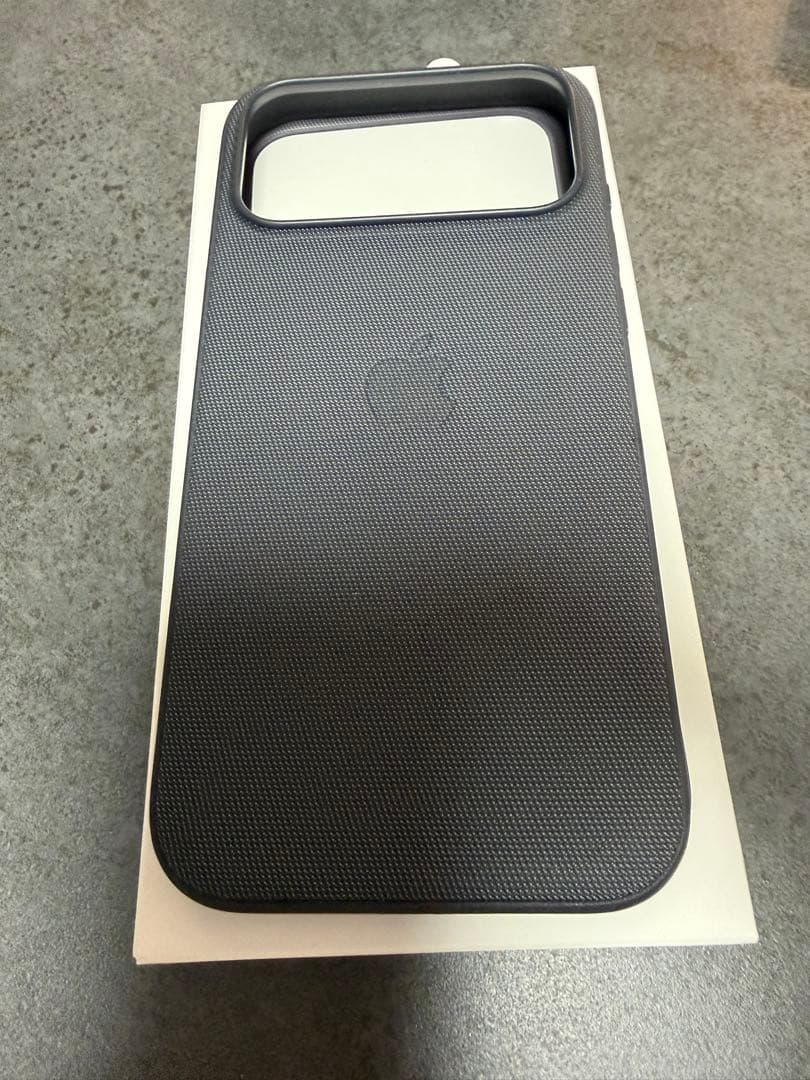 MagSafe対応 iPhone 17 Pro Max ケース ブラック　傷あり