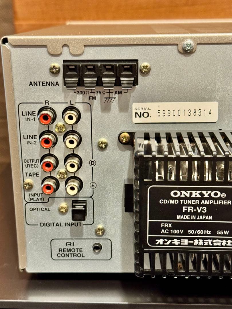 レア美品！整備済み動作品 オンキョーCD/MDチューナーアンプFR-V3送料込み