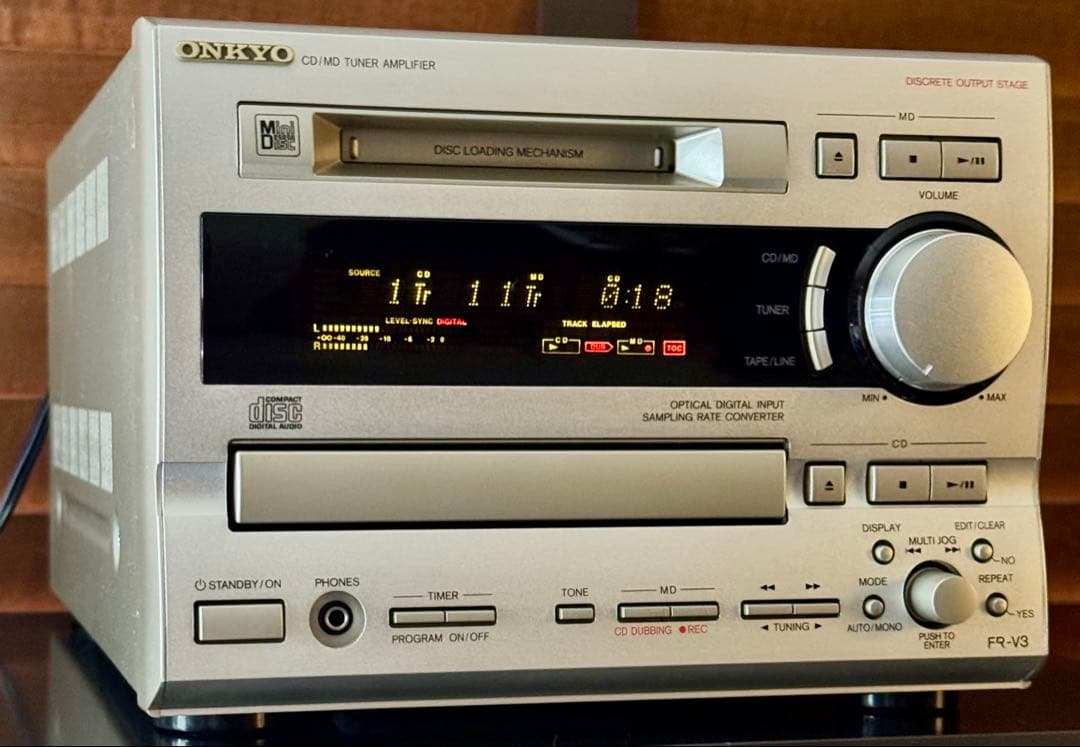 レア美品！整備済み動作品 オンキョーCD/MDチューナーアンプFR-V3送料込み