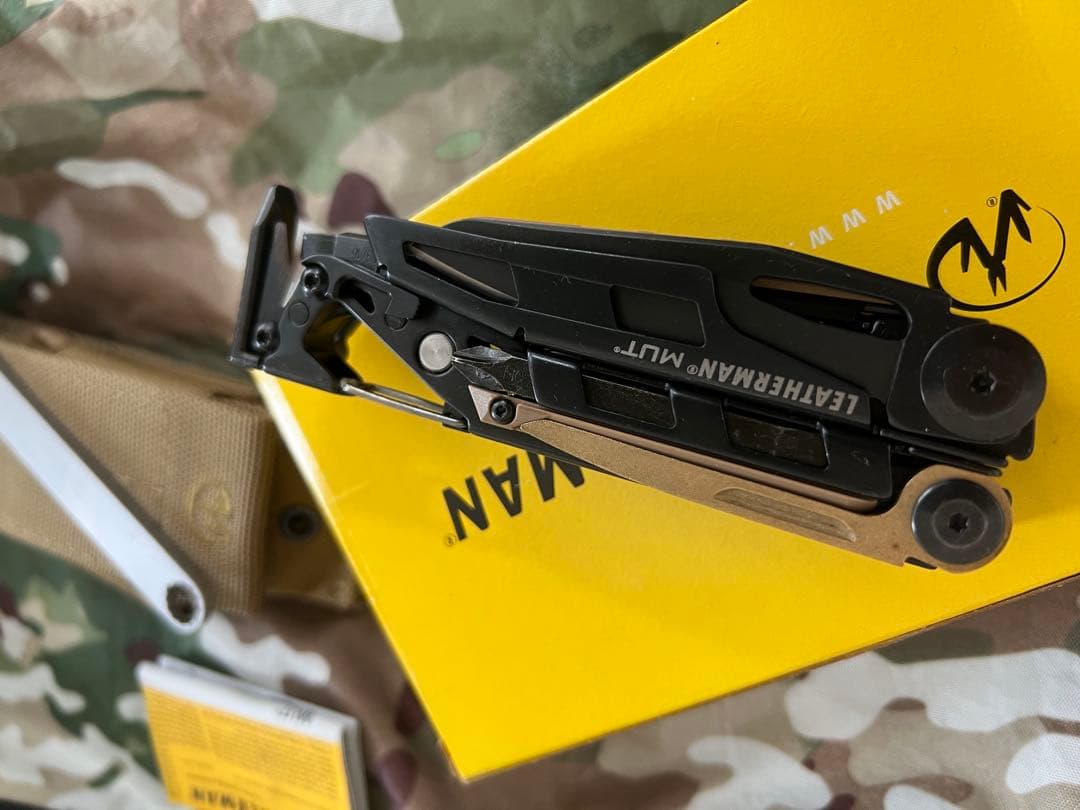 未使用レザーマンmulti toolツールMUT軍用特殊工具EOD携帯プライヤー