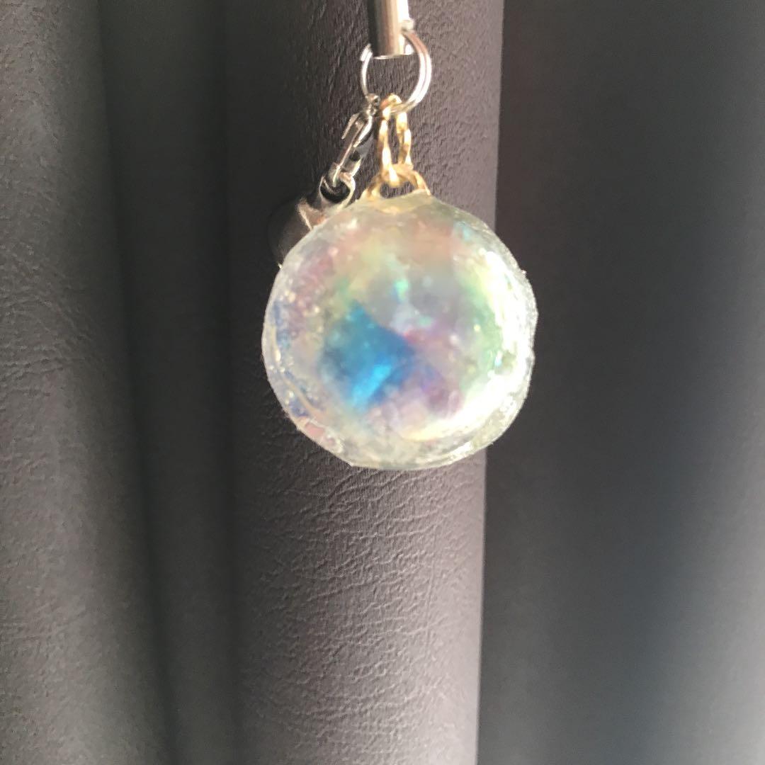 J U P iｔer　虹色のストラップ