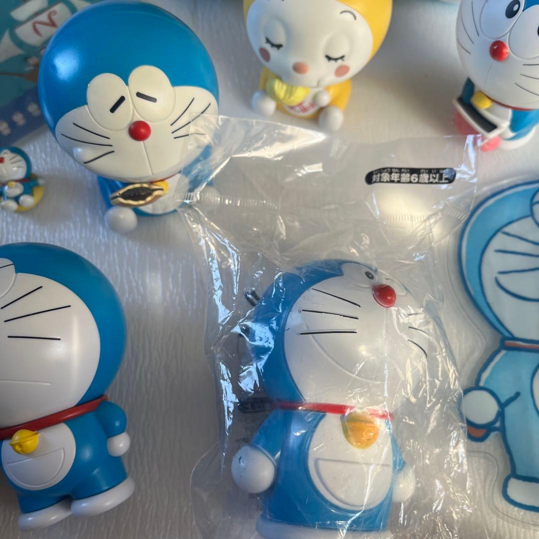 ドラえもん　グッズ　詰め合わせ　ガチャガチャ　ミニクリアケース　ドラえもんバンク