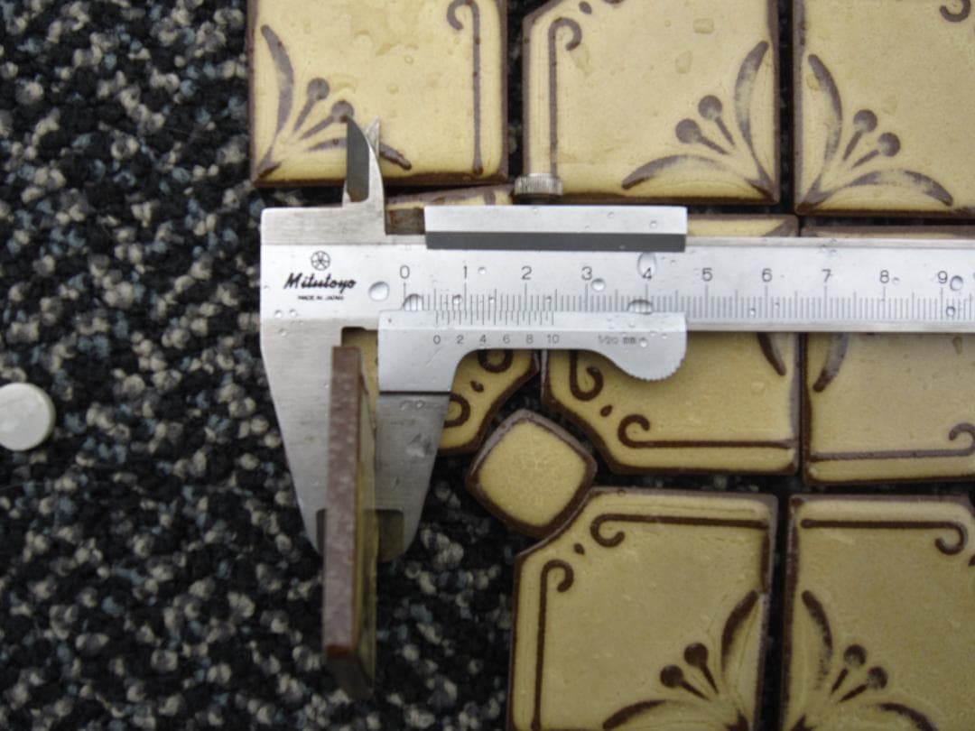 あんぱん　廃盤モザイクタイル　ジャスミンベージュ　１２シート