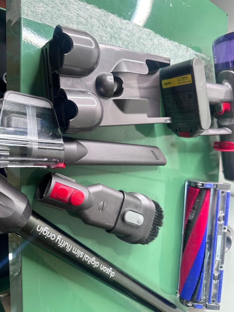Dyson ダイソン SV18 清掃済み!
