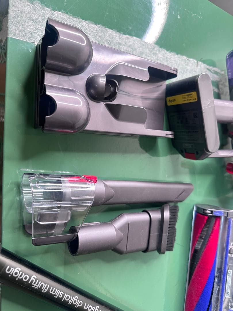 Dyson ダイソン SV18 清掃済み!