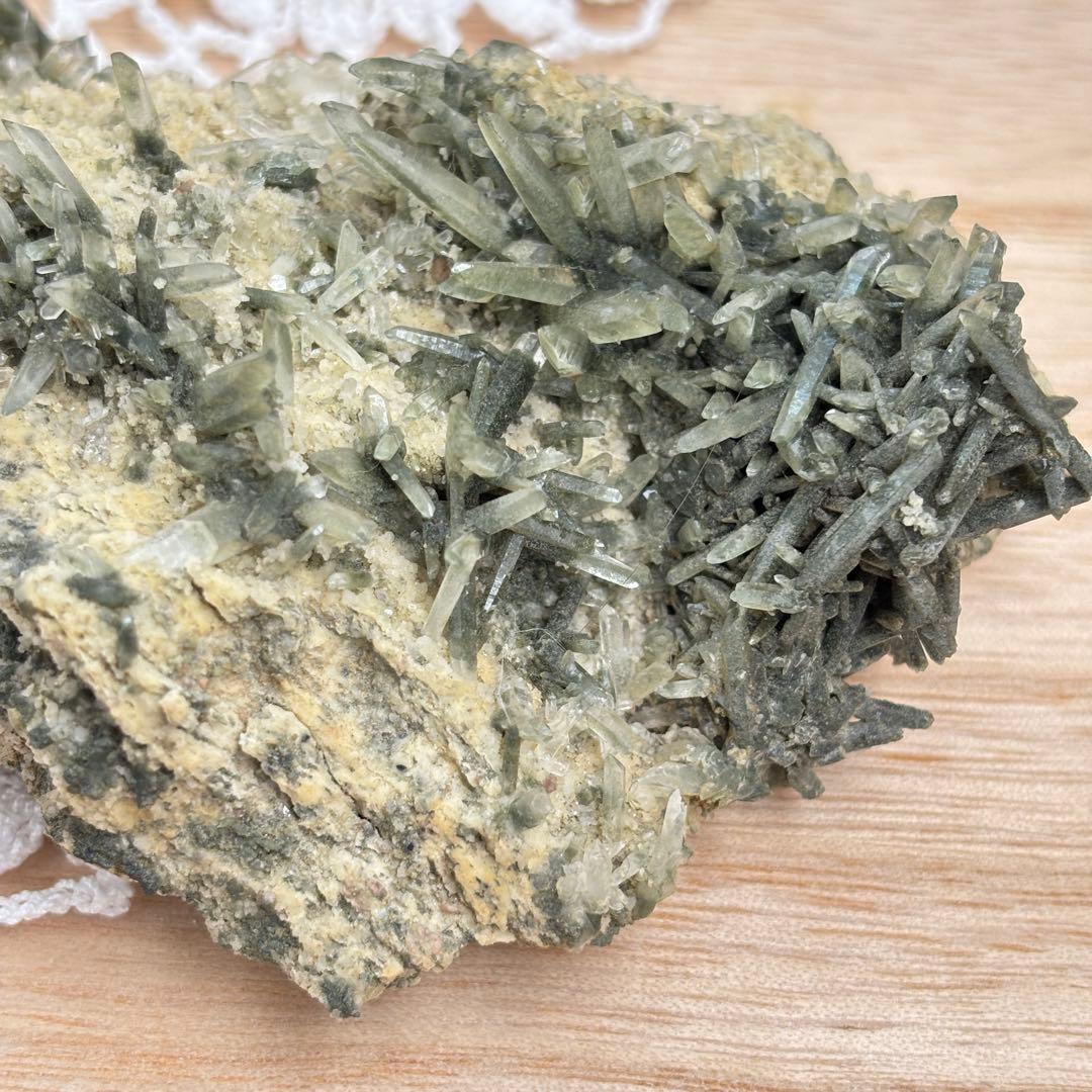 天然石　ガネーシュヒマール産クラスター　パワー強め　取扱注意