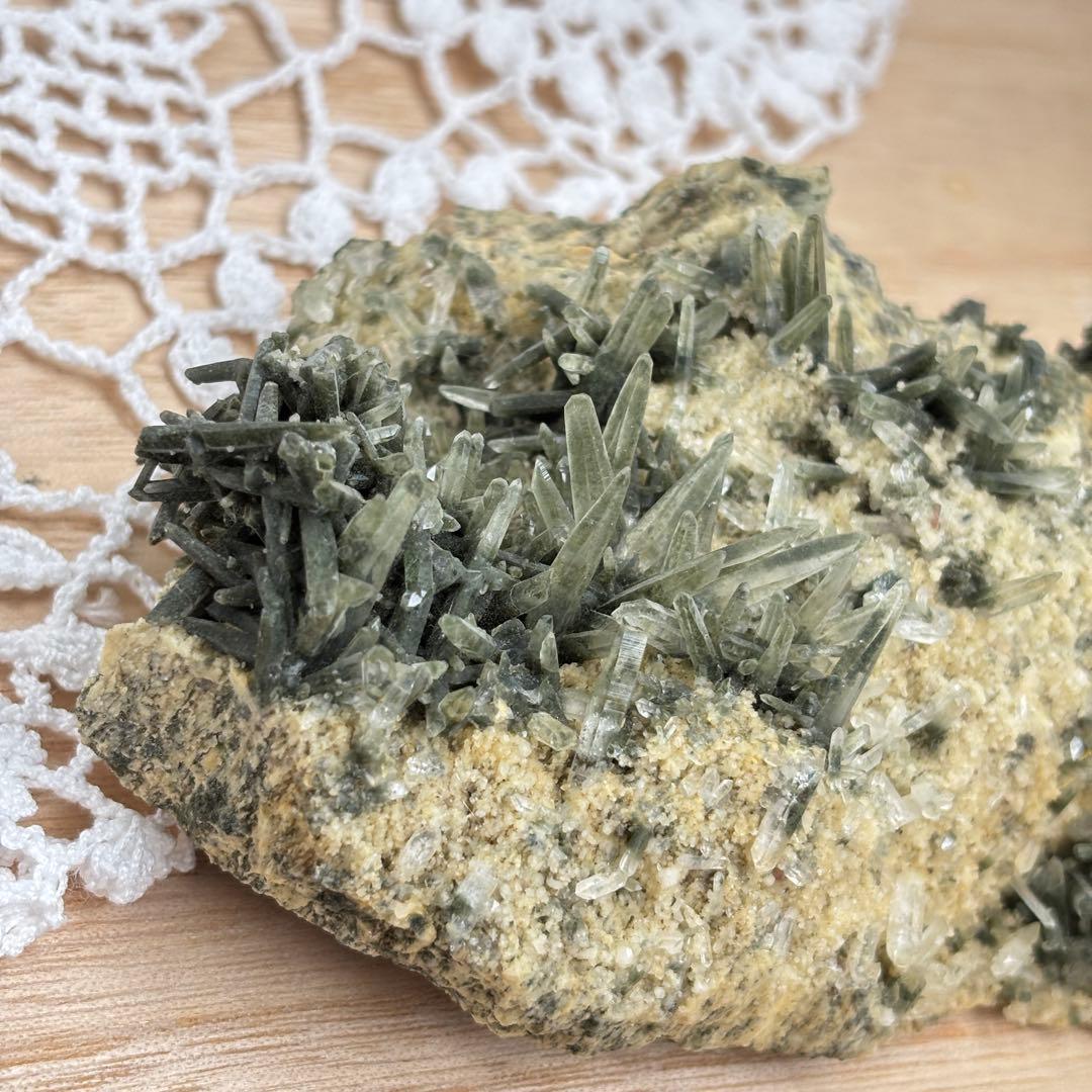 天然石　ガネーシュヒマール産クラスター　パワー強め　取扱注意