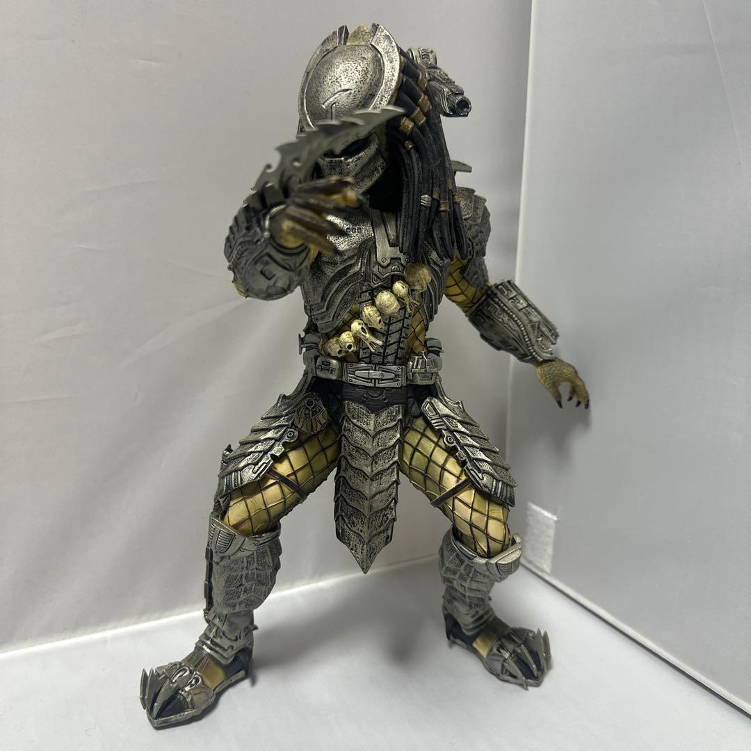 ☆　プレデターフィギア　エイリアンVSプレデター　リアルフィギュア　☆