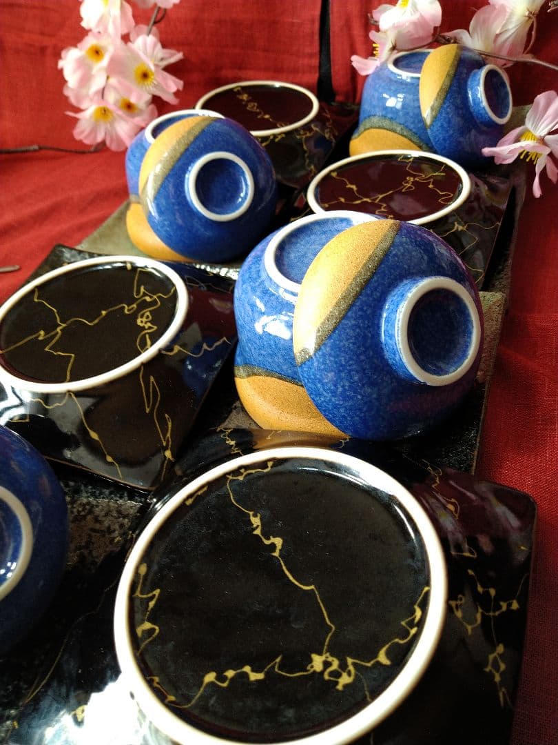 ⬛コバルトブルー青御影風 蓋付小鉢皿⬛黒御影風【金彩】雷柄四角ウェーブヒ平皿2組