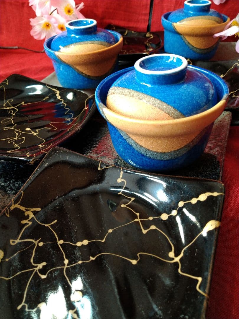 ⬛コバルトブルー青御影風 蓋付小鉢皿⬛黒御影風【金彩】雷柄四角ウェーブヒ平皿2組