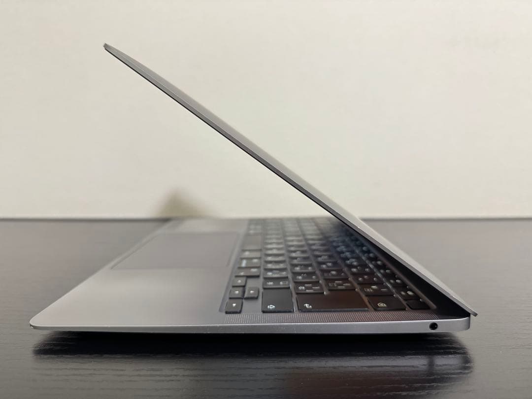 MacBook Air M1 16GB 512GB バッテリ83% 充放電237