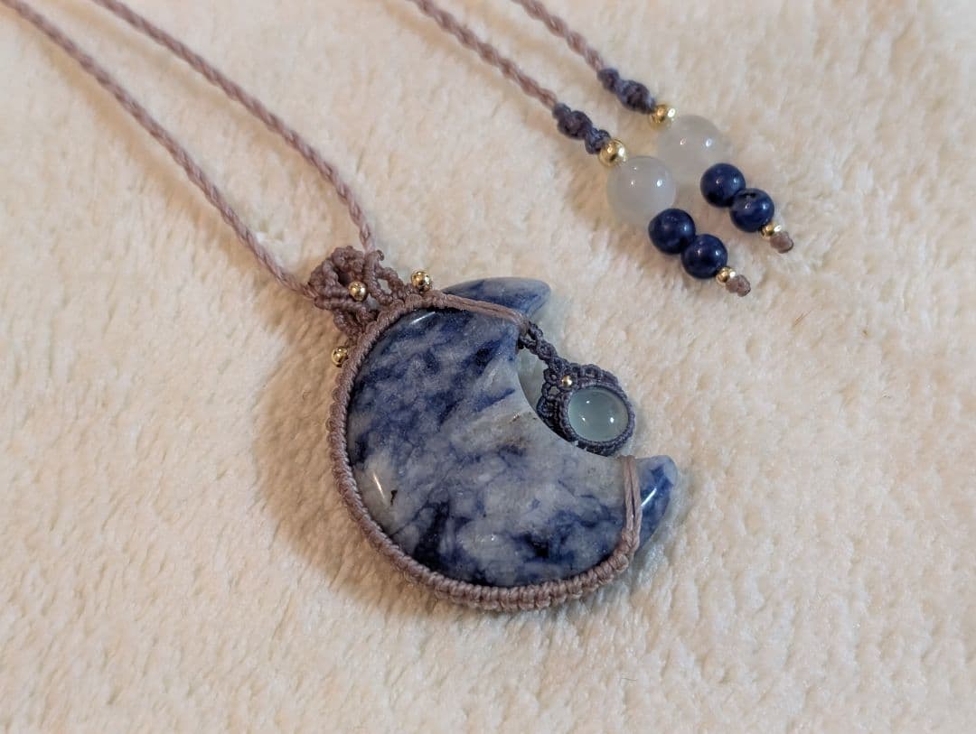 ぷ*ん様 マクラメネックレス ブルースポットジャスパー