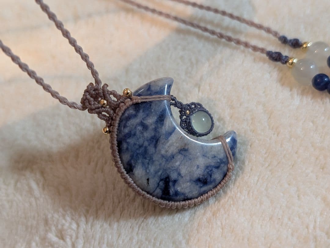 ぷ*ん様 マクラメネックレス ブルースポットジャスパー