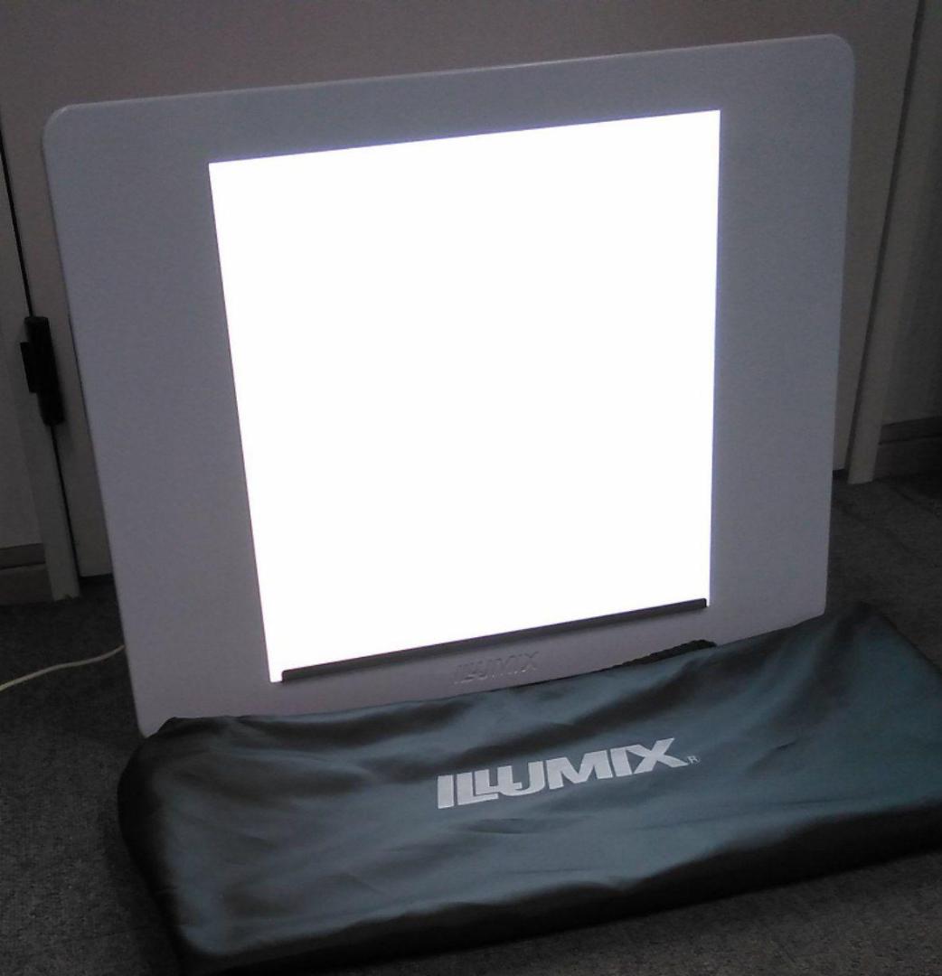 堀内カラーのイルミネーター（ライトボックス） ILLUMIX 写真用品