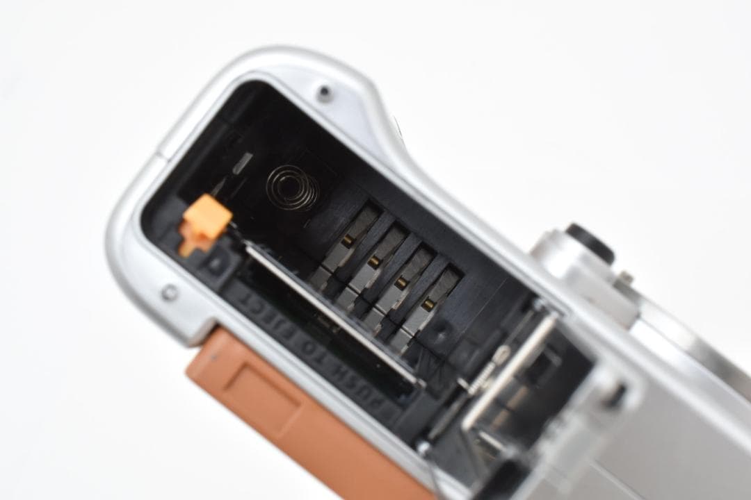 超美品 富士フイルム X-A7 ミラーレスデジタルカメラボディ ブラウン