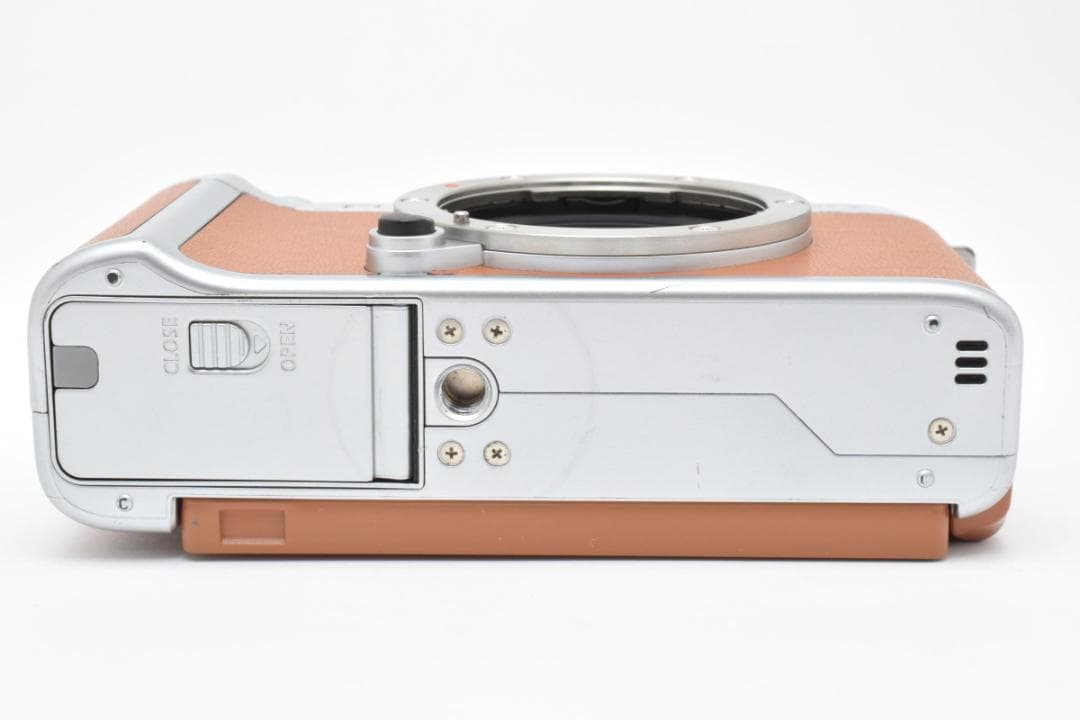 超美品 富士フイルム X-A7 ミラーレスデジタルカメラボディ ブラウン