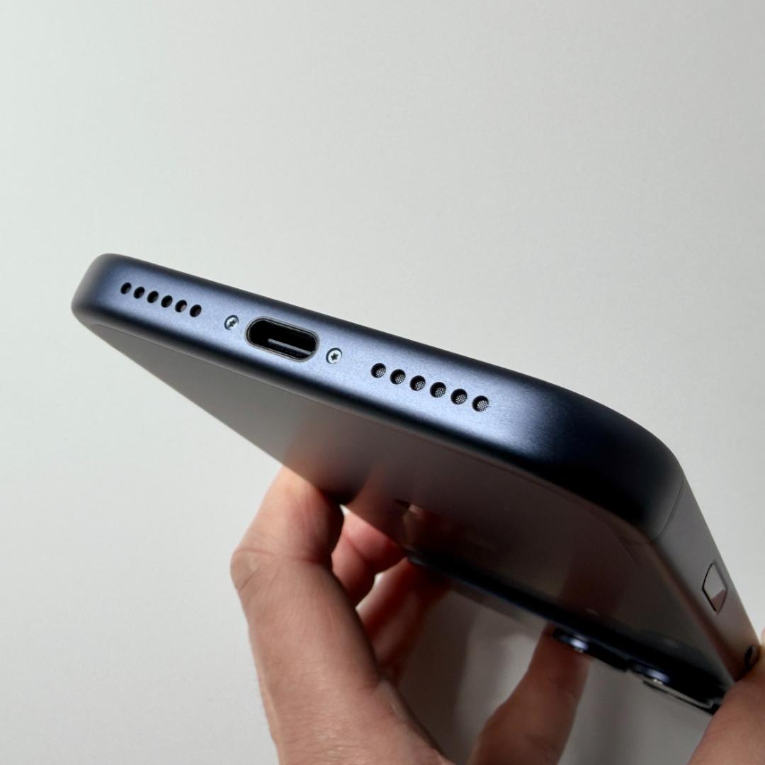 米国版 iPhone 17 Pro Max Deep Blue 256GB