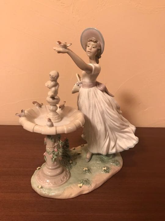 リヤドロ　春を告げる小鳥たち