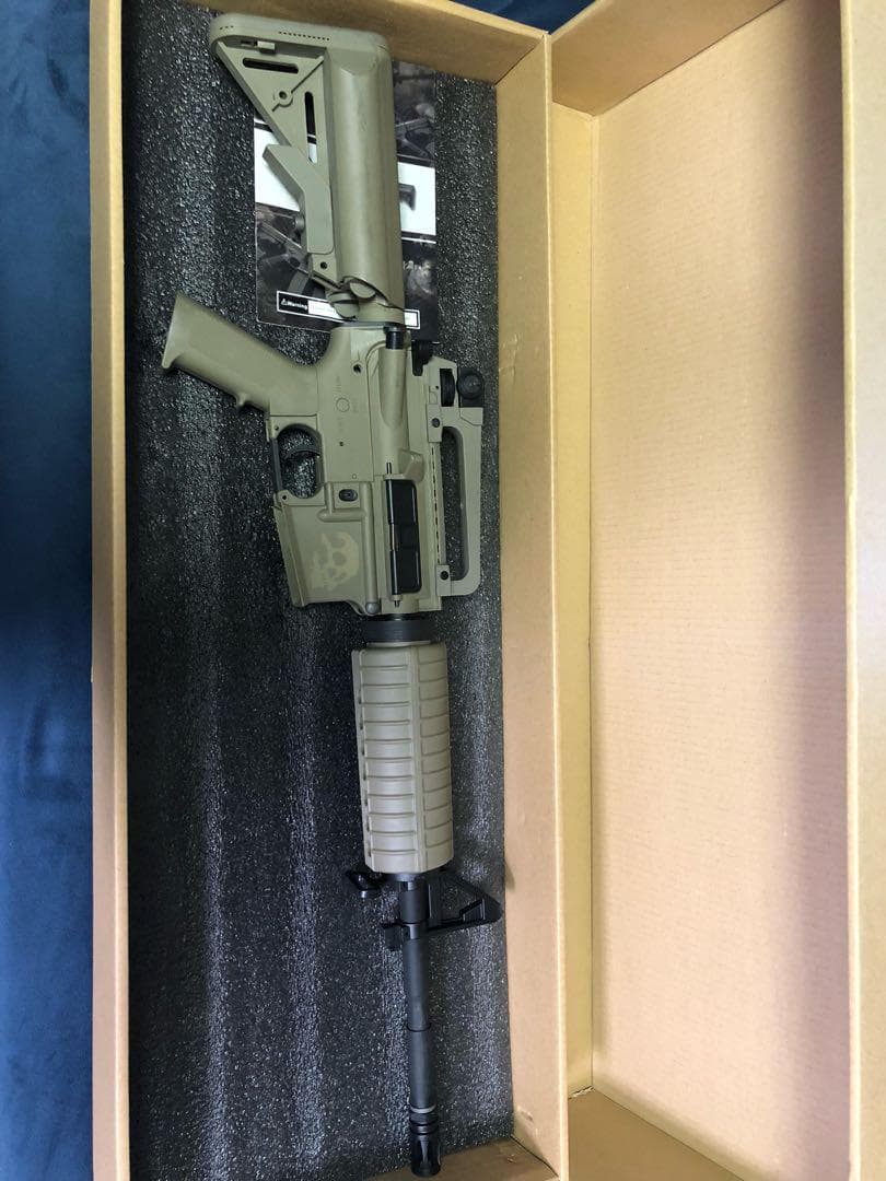 激安M4タンカラーDE電動ガン