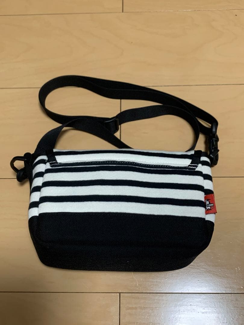 【CHUMS】スモールカメラショルダー[2023fw新作]