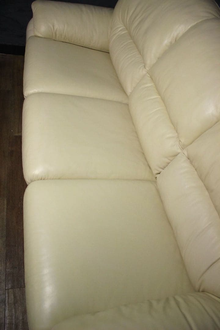 首都圏送無料〜IDC 大塚家具　32万　オースチン　本革　3人掛け　ソファ