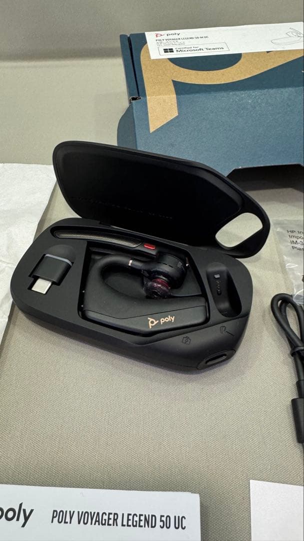ヘッドホン Poly Voyager Legend 50 USB-C + BT700