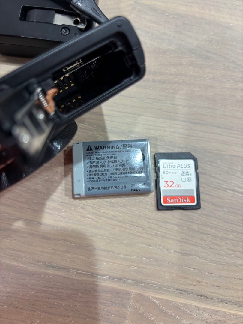 Canon G9 X コンパクトデジタルカメラ　美品　32Gメモリーディスク付き