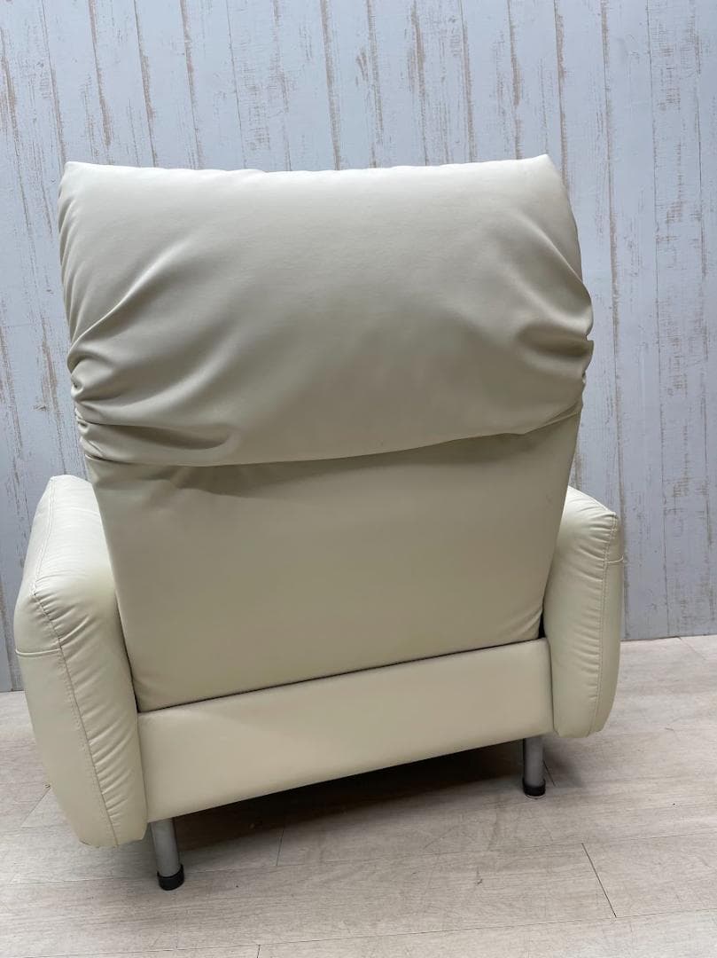 美品　リクライニングソファ ホワイト レザー 一人掛け 脚付き